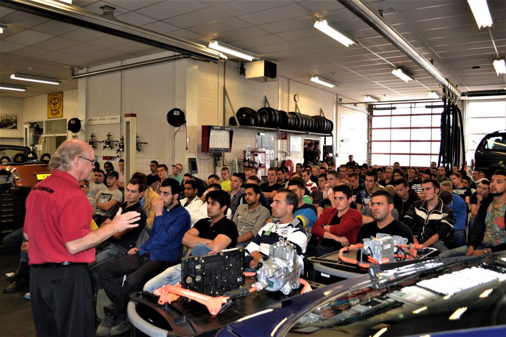 Craig Van Batenburg instructing a room full of students